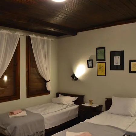 Yakusha - якуша, * Shiroka Lŭka