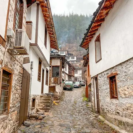 Yakusha - якуша, Ваканционна къща